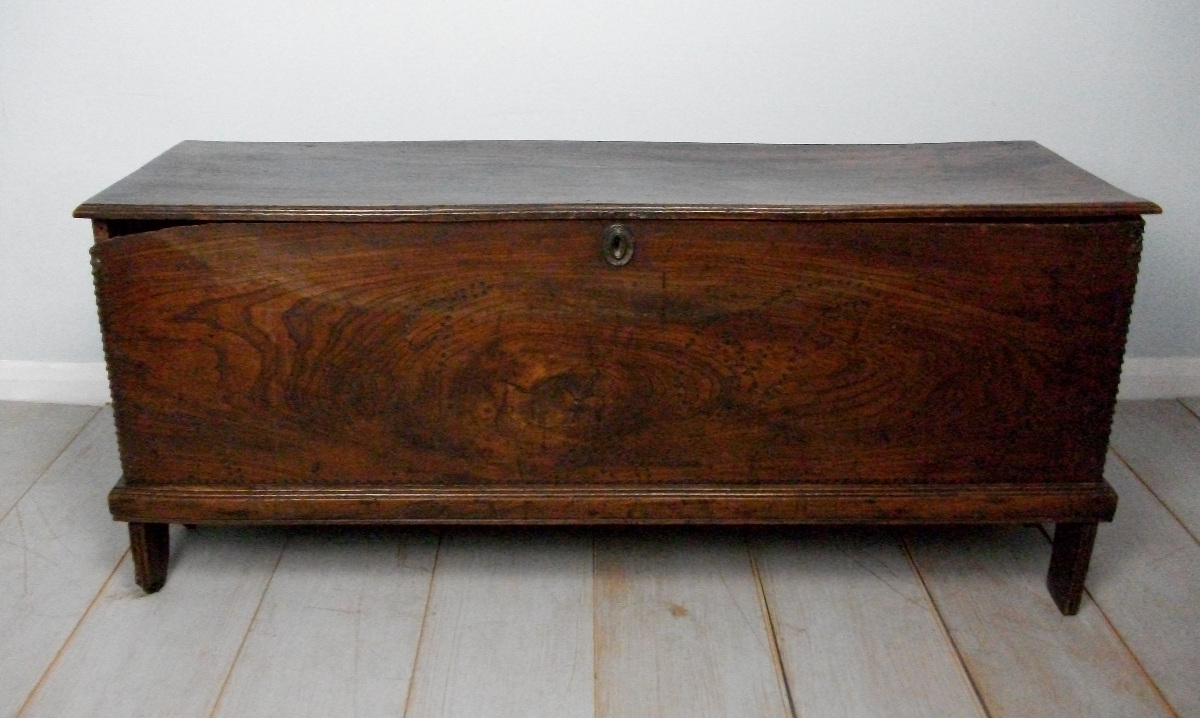 C17th elm six plank coffer